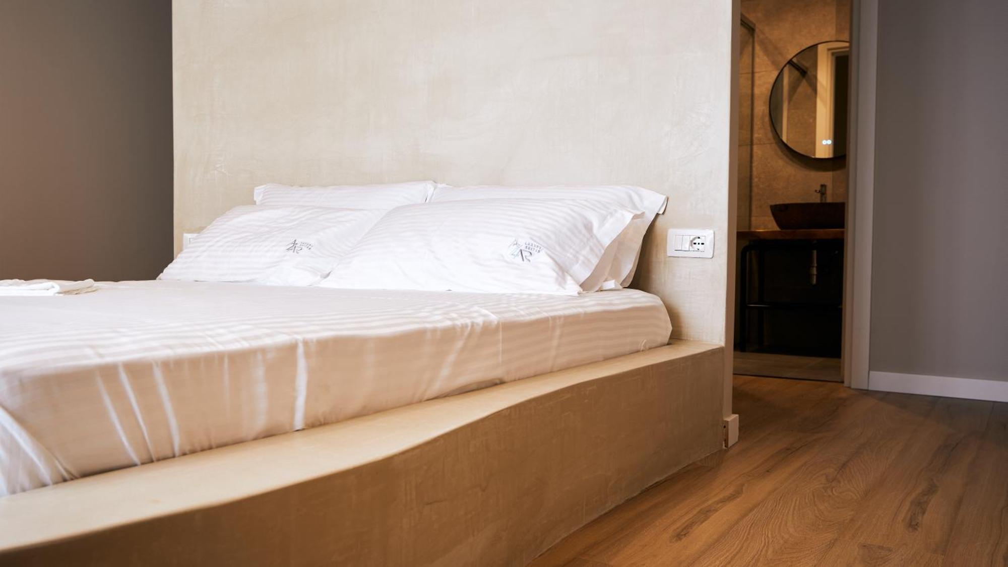 Azar Luxury Suites Vlorë Exterior foto