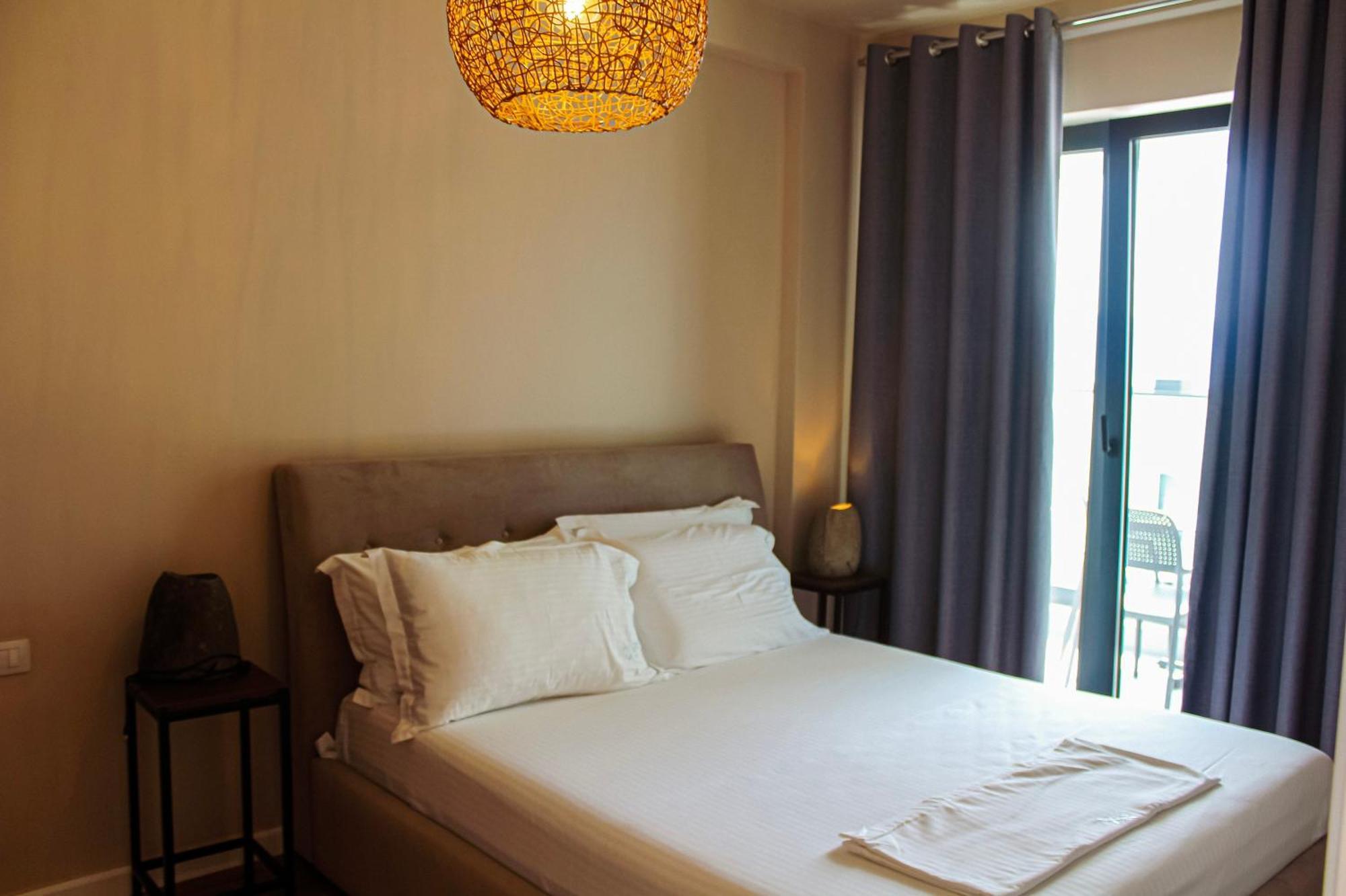 Azar Luxury Suites Vlorë Exterior foto