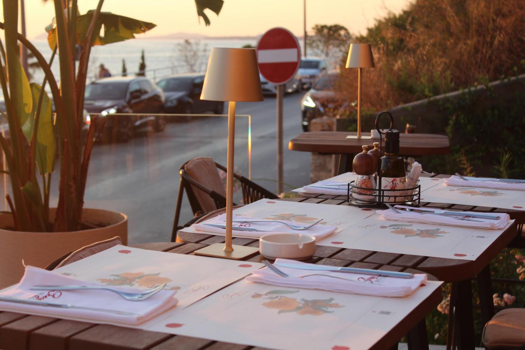Azar Luxury Suites Vlorë Exterior foto